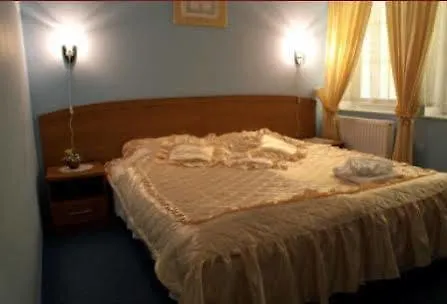 Sukiennice 3*